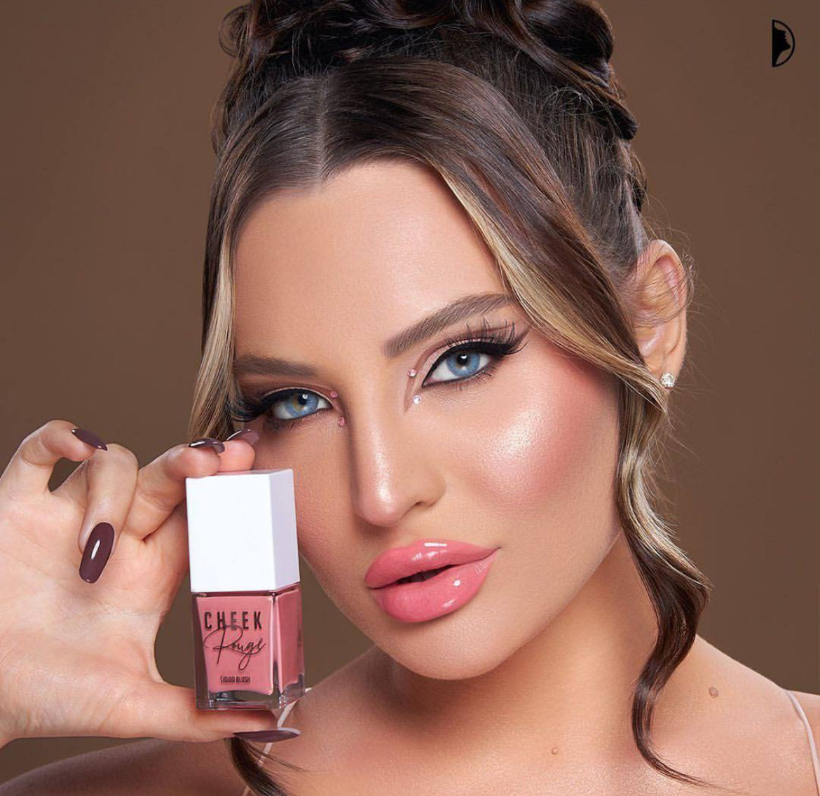 Character Cheek Rouge Liquid Blush